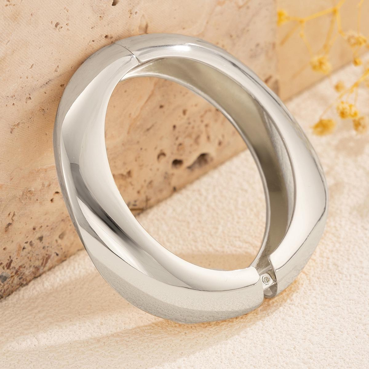 

Европейский и американский комплект браслетов из нестандартного сплава: Простой полированный дизайн капли воды