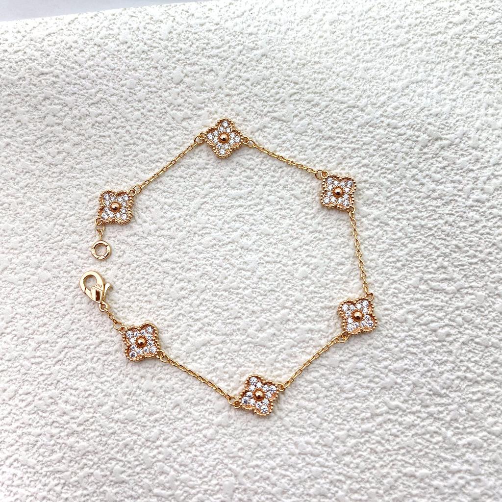 High Quality 9mm Small Six Flower Mini Four-leaf Clover Bracelet Female Natural White Mother-of-pearl Red Chalcedony Agate Bracelet