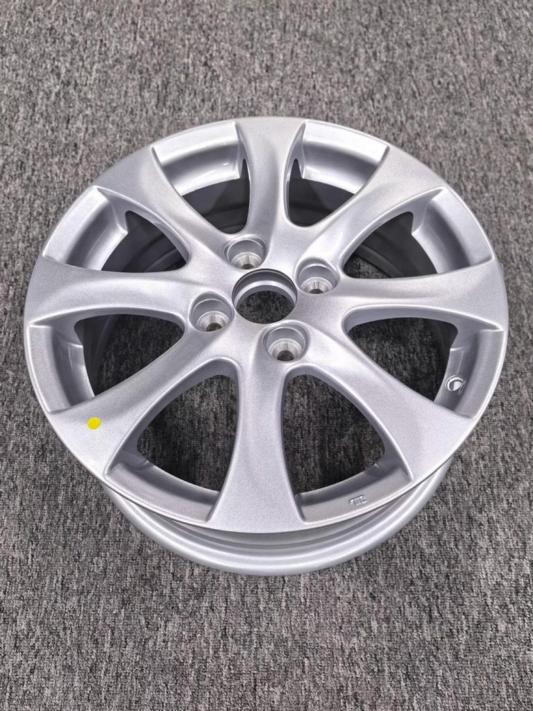 Touareg-Compatible Wheel Hub for Mazda Haihu (15" Wheels) & Mazda Familia Xingfu Xingxing (14" Wheels)