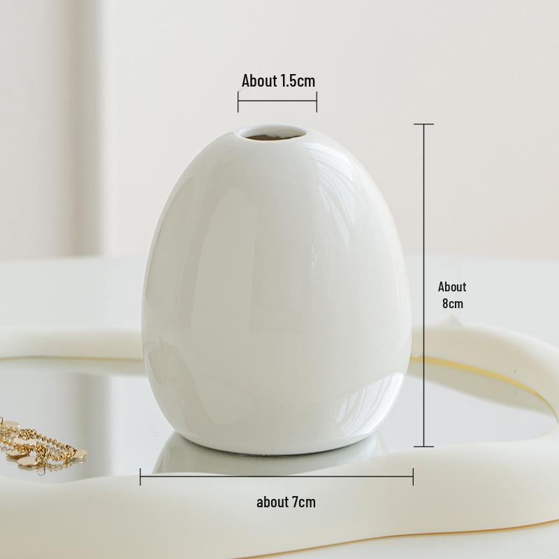 Small Daisy Artificial Flower in Cream Ceramic Vase - Ins Style Tulip for Living Room or Bedroom Decoration.