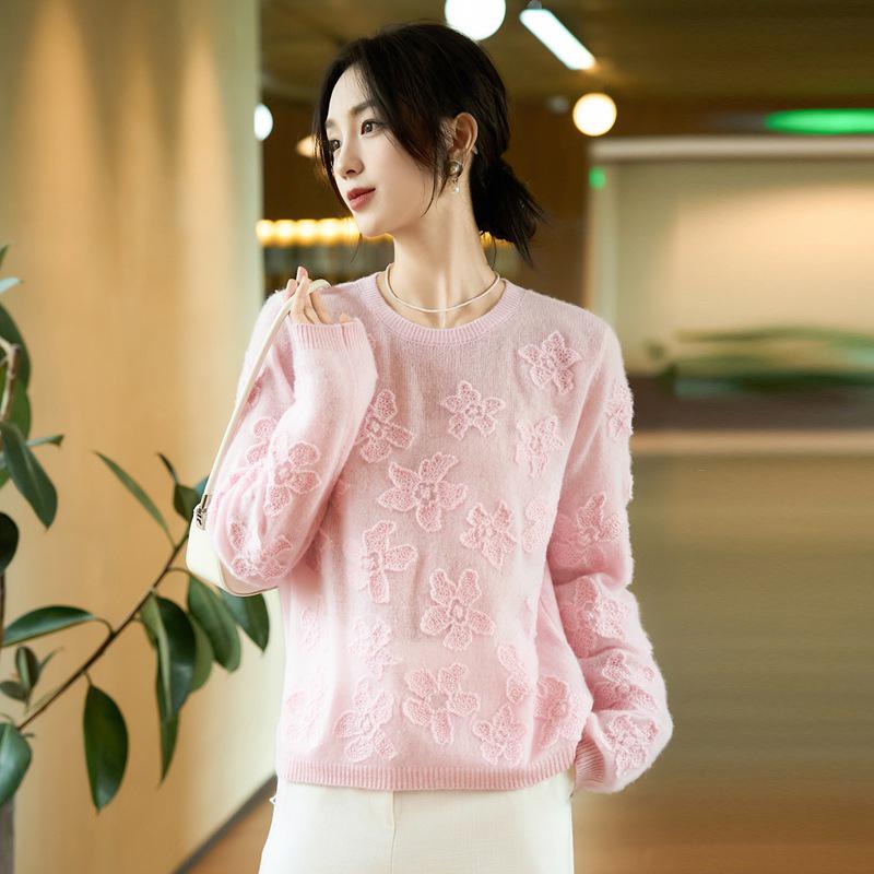 2025 Autumn/Winter Women's Embroidered Knit Wool Sweater - Round Neck, Loose Fit, Long Sleeve, Comfortable Top