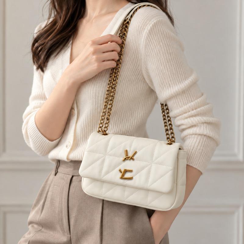 Women's Quilted Shoulder Bag Elegant PU Leather Flap Handbag with Gold Chain Strap Small Crossbody Purse