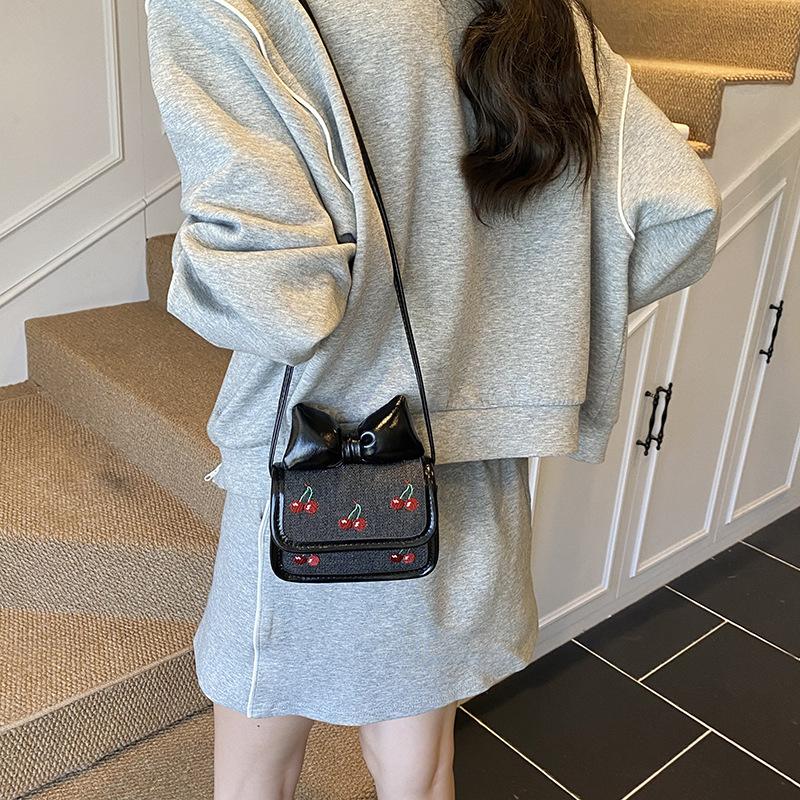 Single-shoulder Bag with Sweet Bow Detail, Mini Baby Crossbody Bag, Small Cherry-shaped Children's Accessory Bag