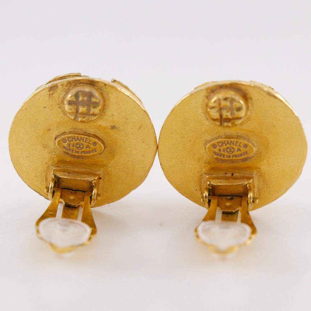 CHANEL Triple COCO Mark Earring vintage Plated Gold/Fake pearl 29.4g Women Used