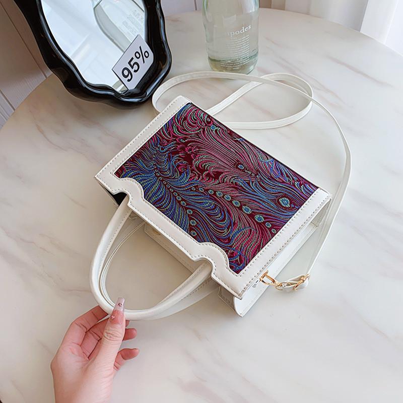 Chic Trendy Pu Leather Medium Sized Handbag For Women With Zipper Closure белый