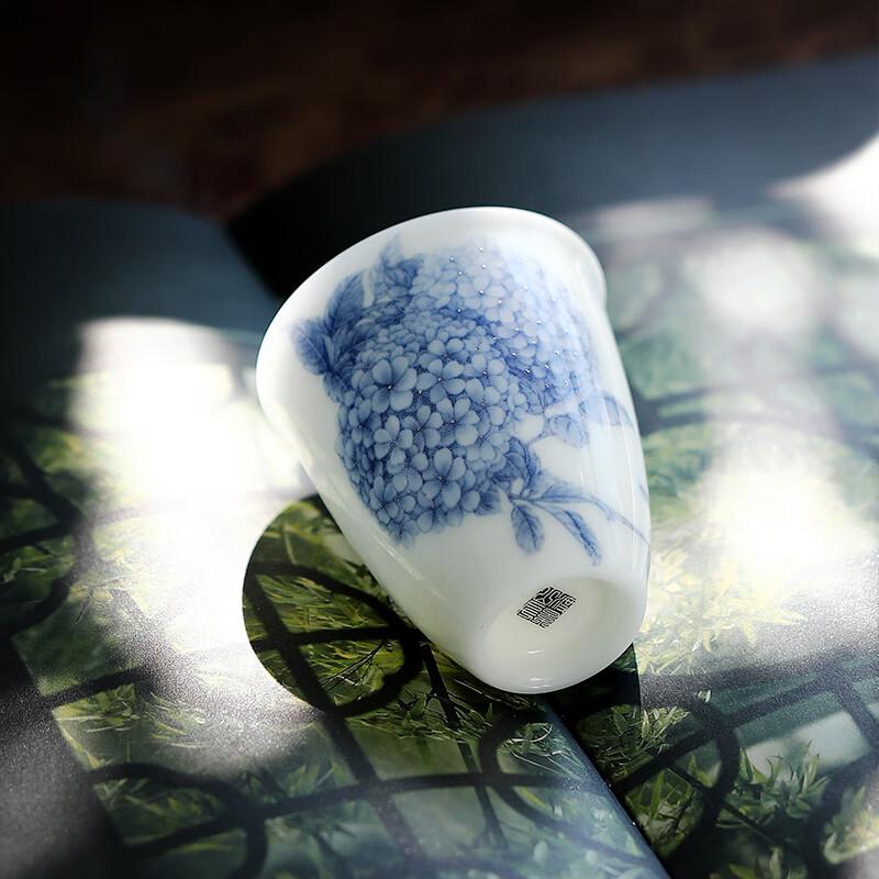Longxun Kiln Master Huang Xudong Ice Crystal Jade Porcelain Fragrance Retaining Tea Cup