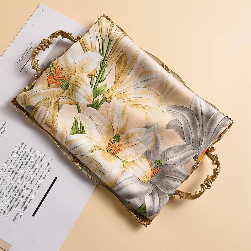 Hang Sifu Women's Decorative Scarf & Shawl Gift Set