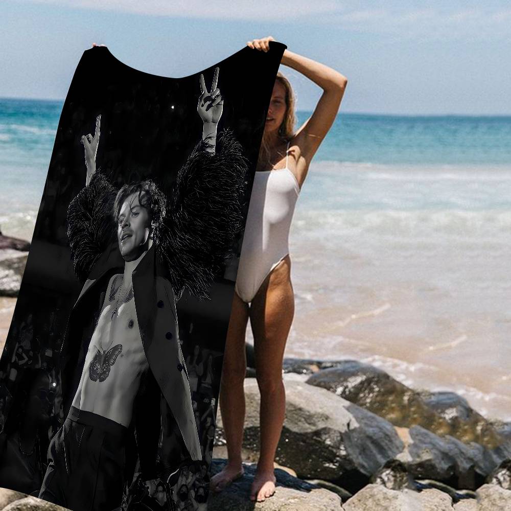 Famous Pop Singer Harris_Styles Black Microfiber Beach Towel Absorbent Quick dry Soft Swimming Resort Mountain Climbing Towel