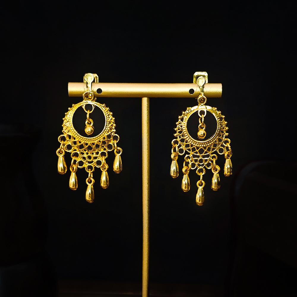 Retro Ethnic Water Drop Leaf Tassel No-Pierce Earrings