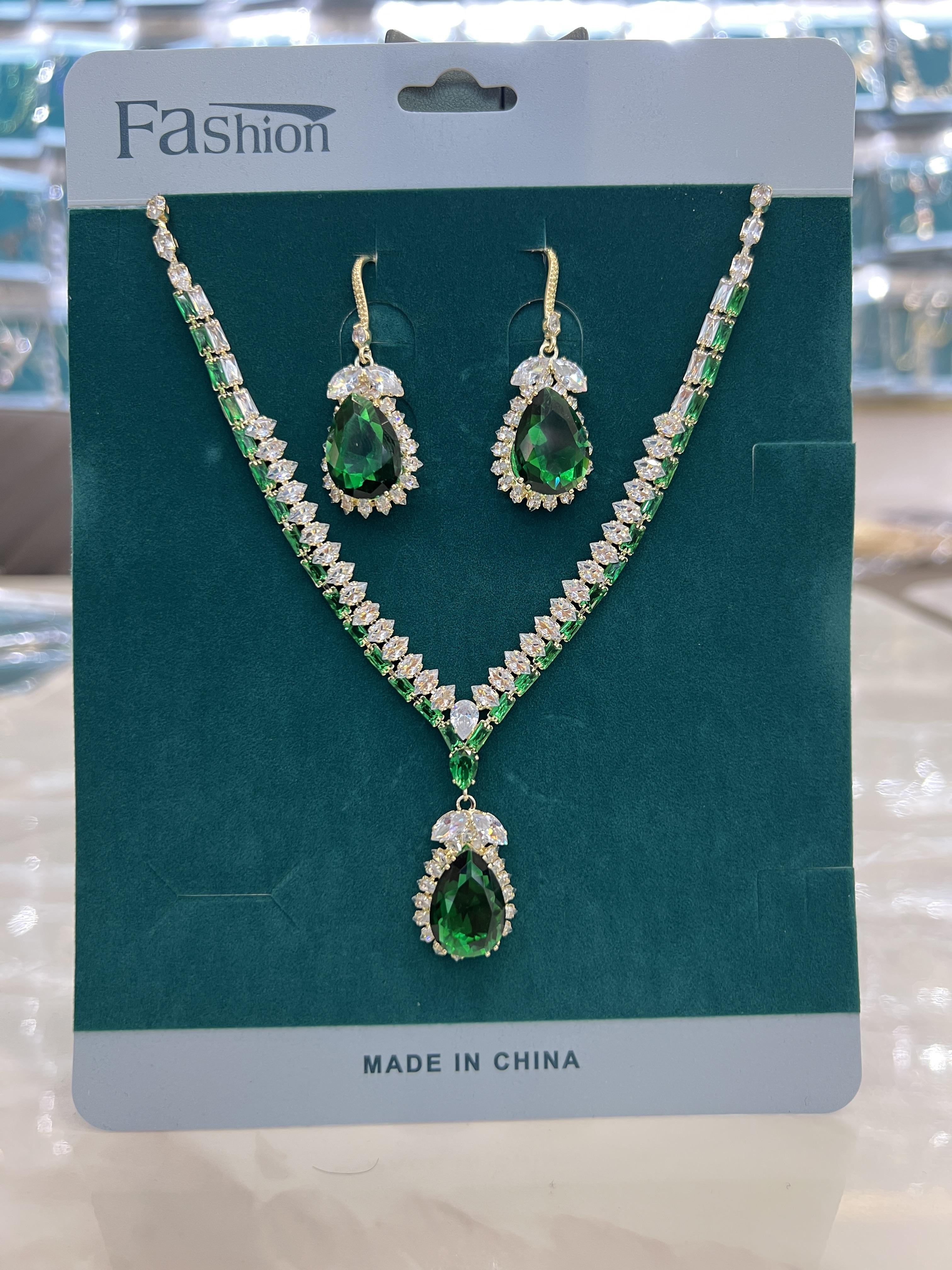 

Two piece retro light luxury zircon water drop ear hook necklace European and American jewelry set for women