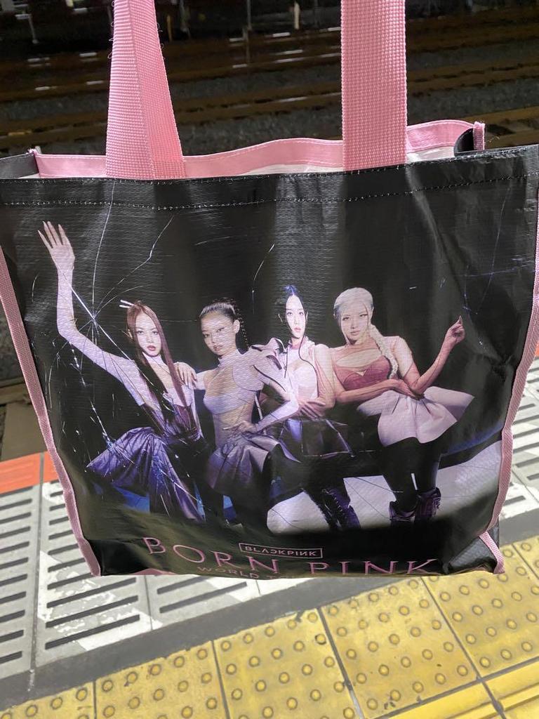 [USED] BLACKPINK Premium Seat original goods, silver tape