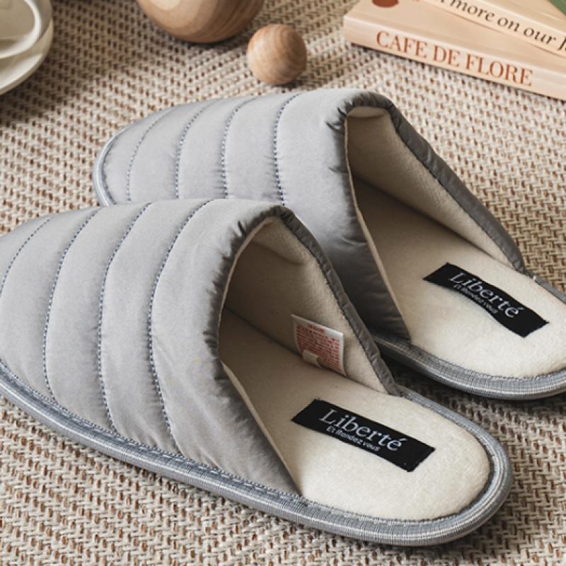 Daiso Saboți simpli căptușiți pentru living 220 240 mm Gri