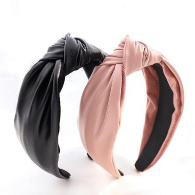 Tiara Exquisita de Couro Sintético e Flanela com Nó para Mulheres Casual Compras Festa Acessório de Cabeça Outono Inverno Faixas de Cabelo