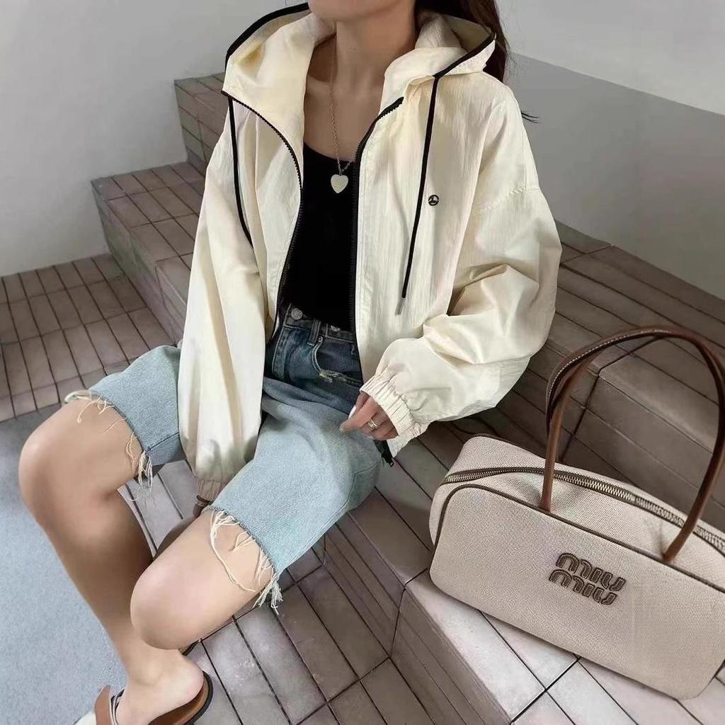 Women's Spring 2025 Petite Hooded Windbreaker - Comfortable, Versatile, Casual Jacket