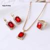 Versatile Set di Gioielli in Tre Pezzi: Collana e Orecchini Multicolor con Design a Goccia d'Acqua di Cristallo con Diamanti.