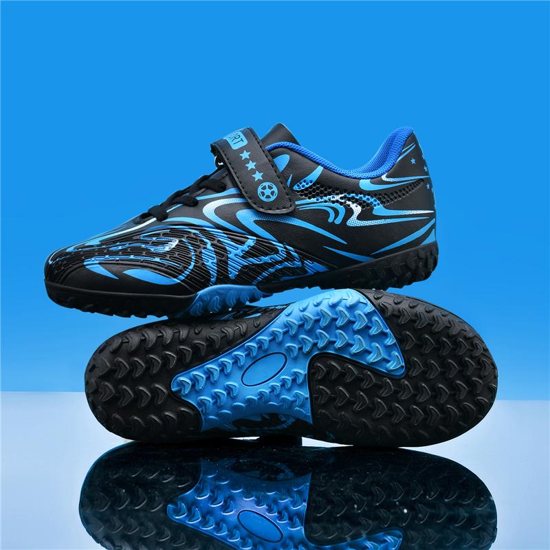 New Kids Soccer Shoes Original Football Shoes Boy Girl Indoor Professional Football Field Boots Society Cleats Non Slip Athletic Shoes
