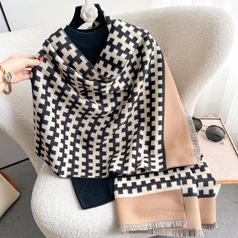 

British line scarf men s and women s fashion warm versatile scarf autumn and winter thickened high-end shawl 196