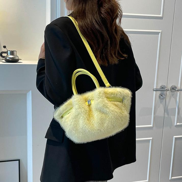 Kleine Plüschtasche Handtasche Damen Mode Tasche 2026 Neue Mode Flauschige Beuteltasche Ausländischer Stil Eine Schulter Crossbody Flauschige Tasche Klappentasche