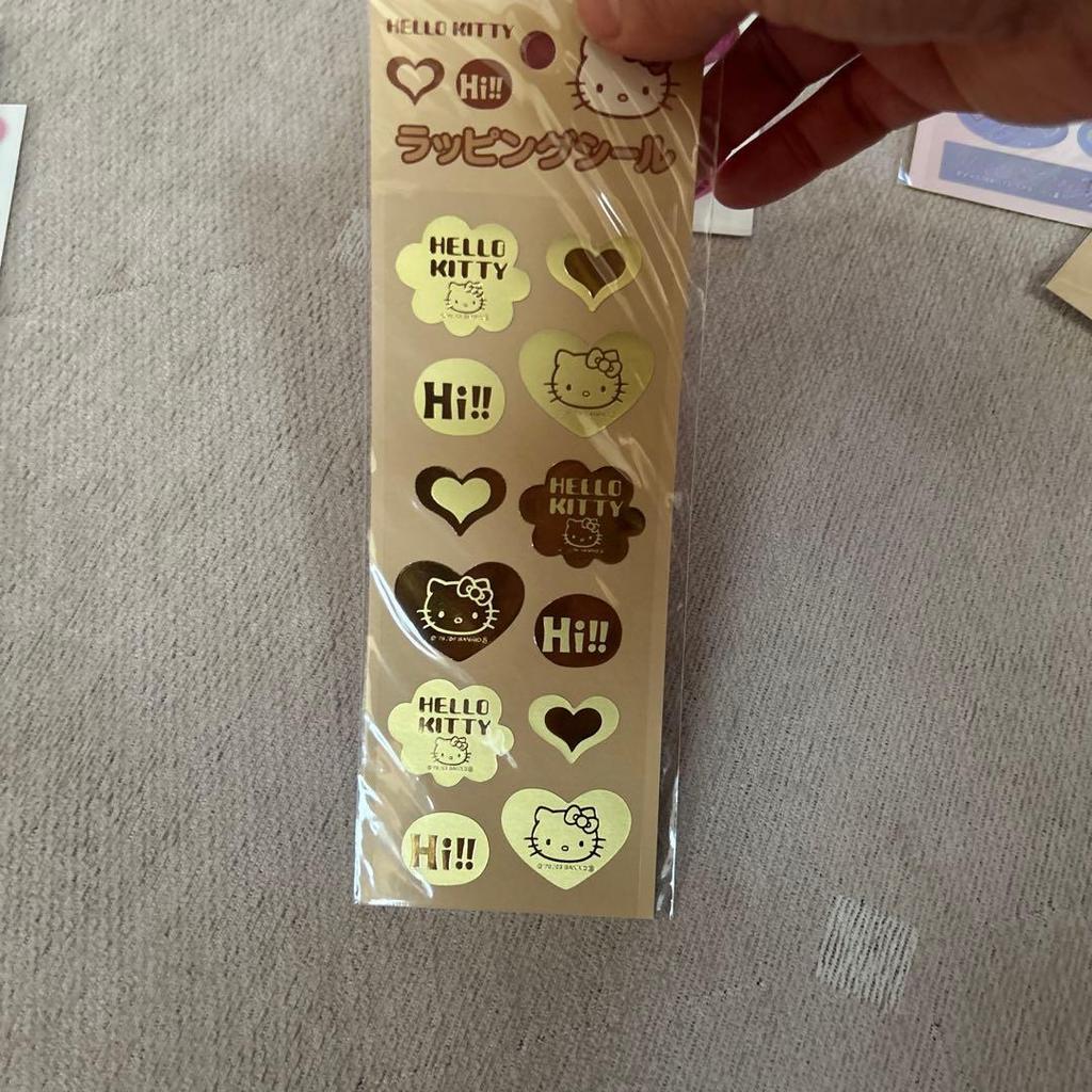 Used Hello Kitty wrapping sticker