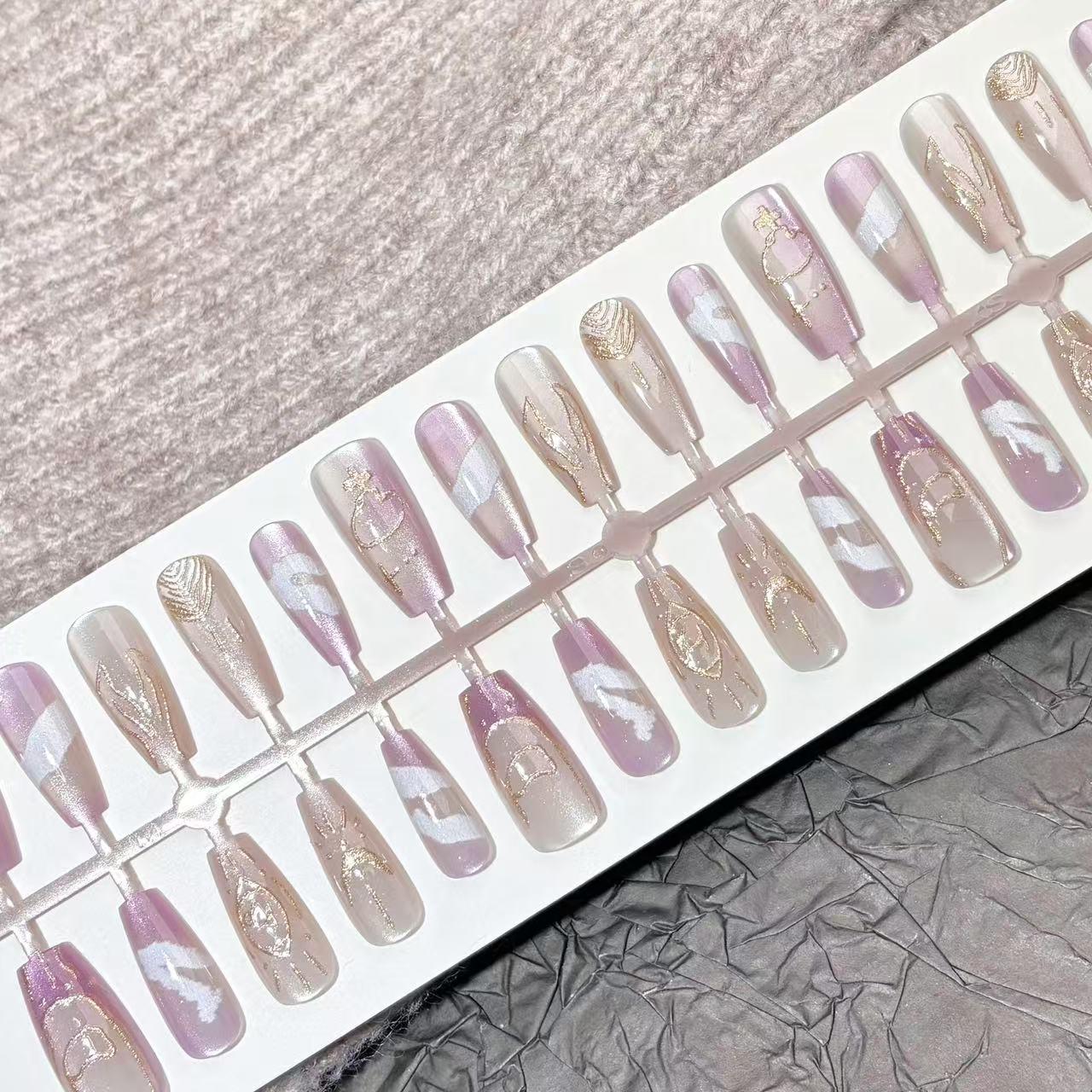 

Козерог Пурпурное Омбре Кошачий Глаз Накладные Ногти - Дизайн Золотых Линий для Шикарного Весенне-Осеннего Образа