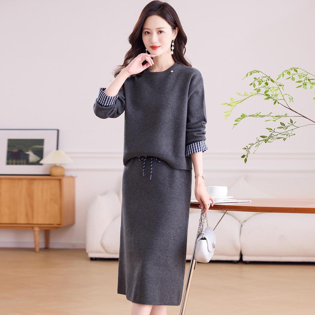 2025 High-End Women's Two-Piece Knitted Dress for Autumn & Winter - Elegant Middle-Aged Style Sweater and Skirt Set