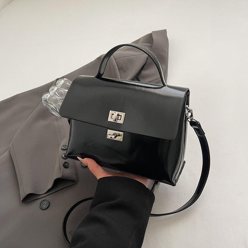 Premium texture retro handbag bag women's 2025 new messenger small square bag popular versatile texture shoulder bag