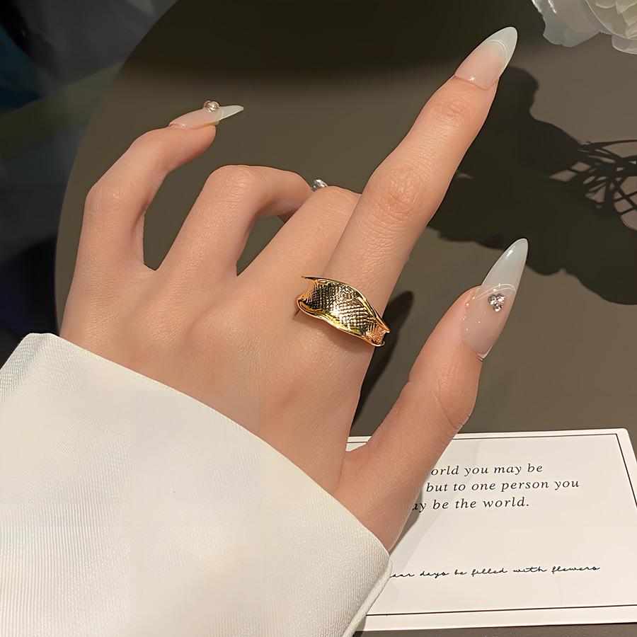 Trendy Geometric Irregular Rolled Edge Women s Open Adjustable Ring - Fashionable Hip Hop Punk Index Finger Accessory Open Adjustable