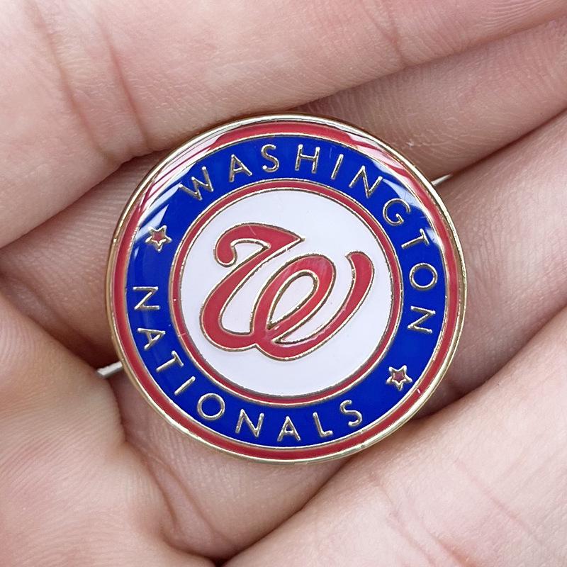 Metal Badge Button Brooch: Boston Red Sox, New York Yankees, Los Angeles Dodgers Magnet