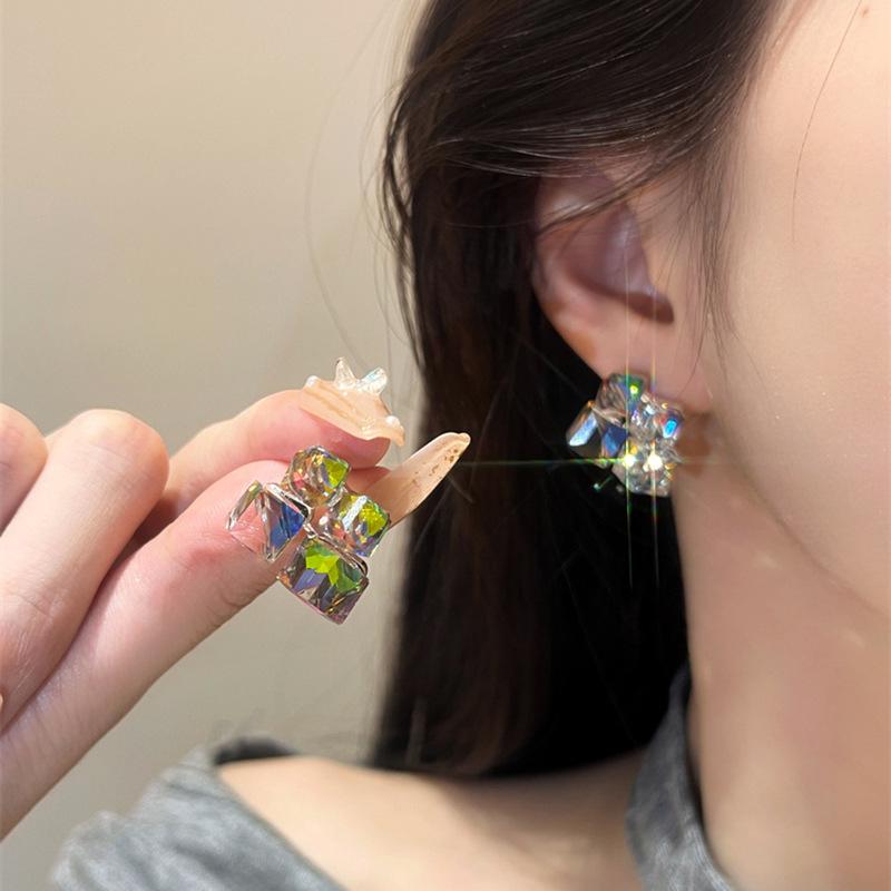 Elegant Dreamy Crystal Cube Earrings: S925 Silver, Aurora Super Flash, Luxury Temperament Studs for Women.