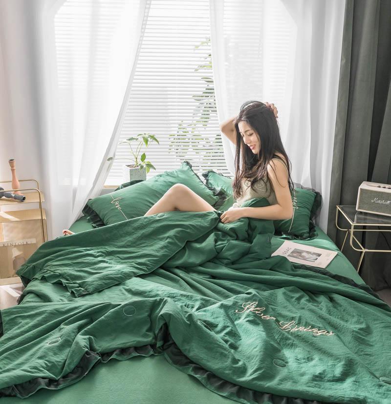 Cool Blanket For Summer  Air Conditioning Quilt 2024 New Lace Edge Summer Quilt  Soft Silk Smooth Machine Washable