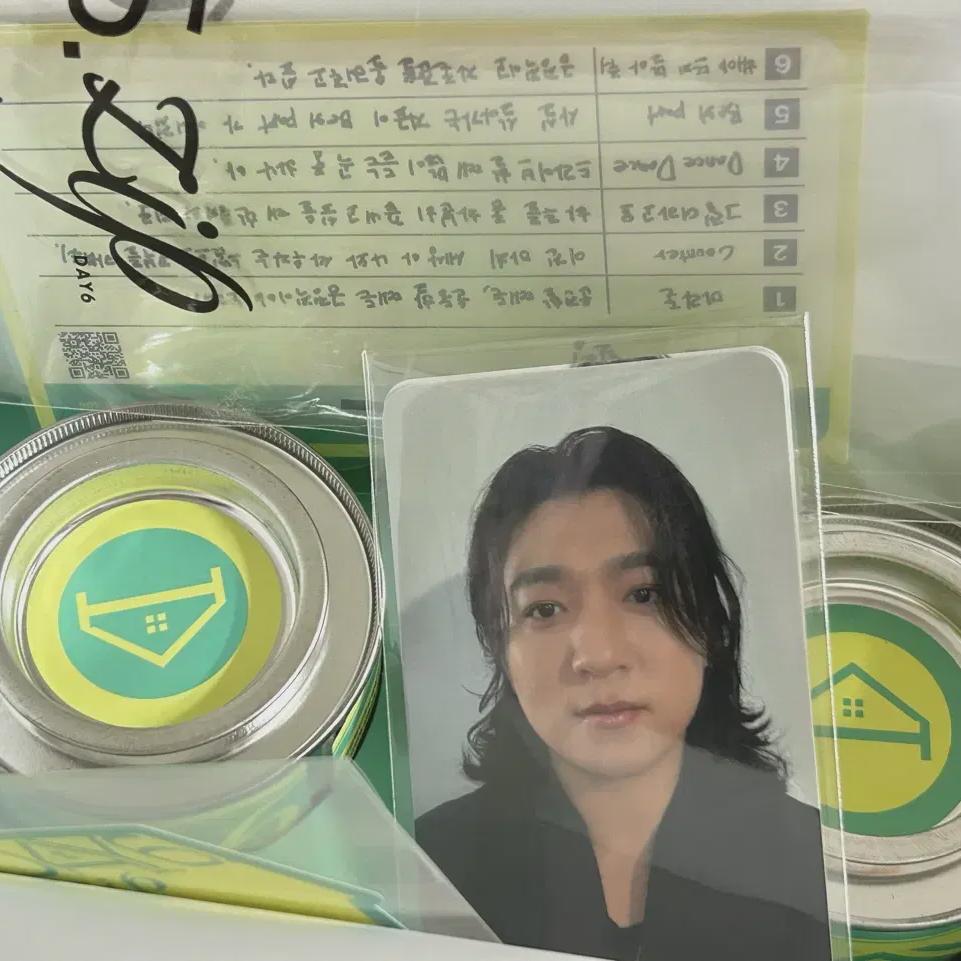 

Photocard Set Of 2) Day6 Pop-up Gift Full Set With Admission Bracelet