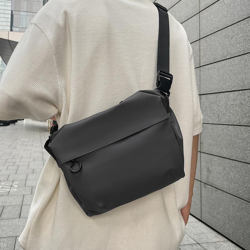 Men's Shoulder Bag, Adjustable Shoulder Strap, Zipper Closure, Vintage Crossbody Bag, Mailman Bag