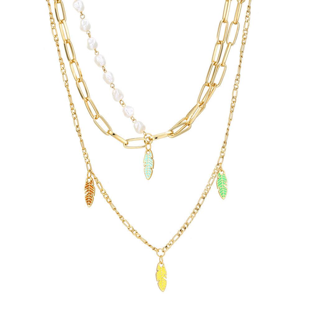 Elegant Gold Pearl Leaf Necklace For Women With Geometric Design And Unique Style