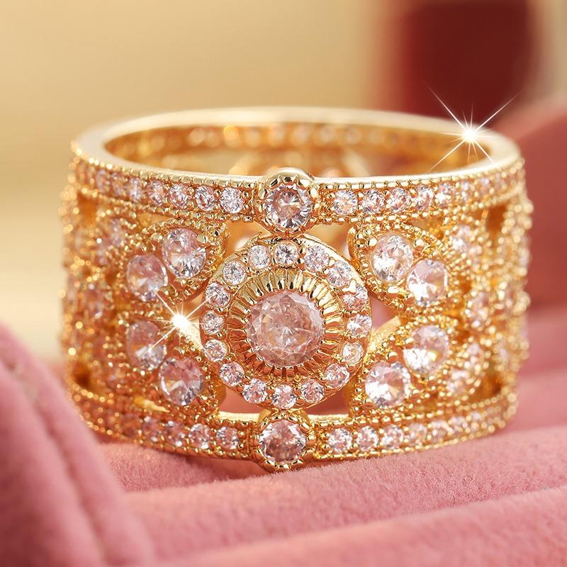 Luxury Inlaid White CZ Women's Ring Sparkling Gold Color Geometry Daily Wear Party Jewelry Anniversary Gift