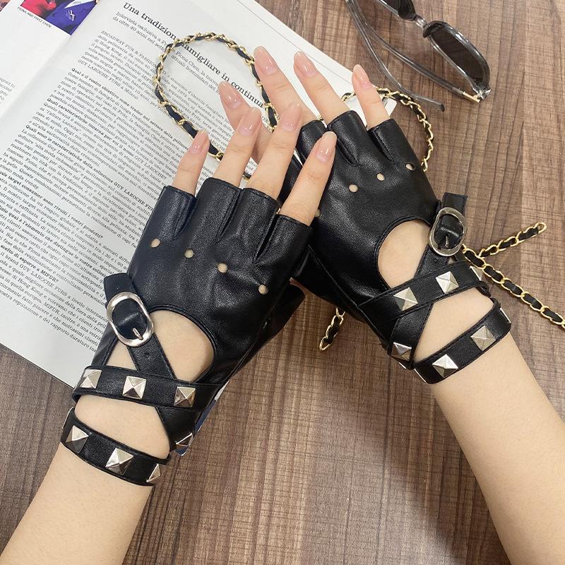 

PU Semi-Finger Gloves For Dancing, Performance, And Decoration One Size чорний