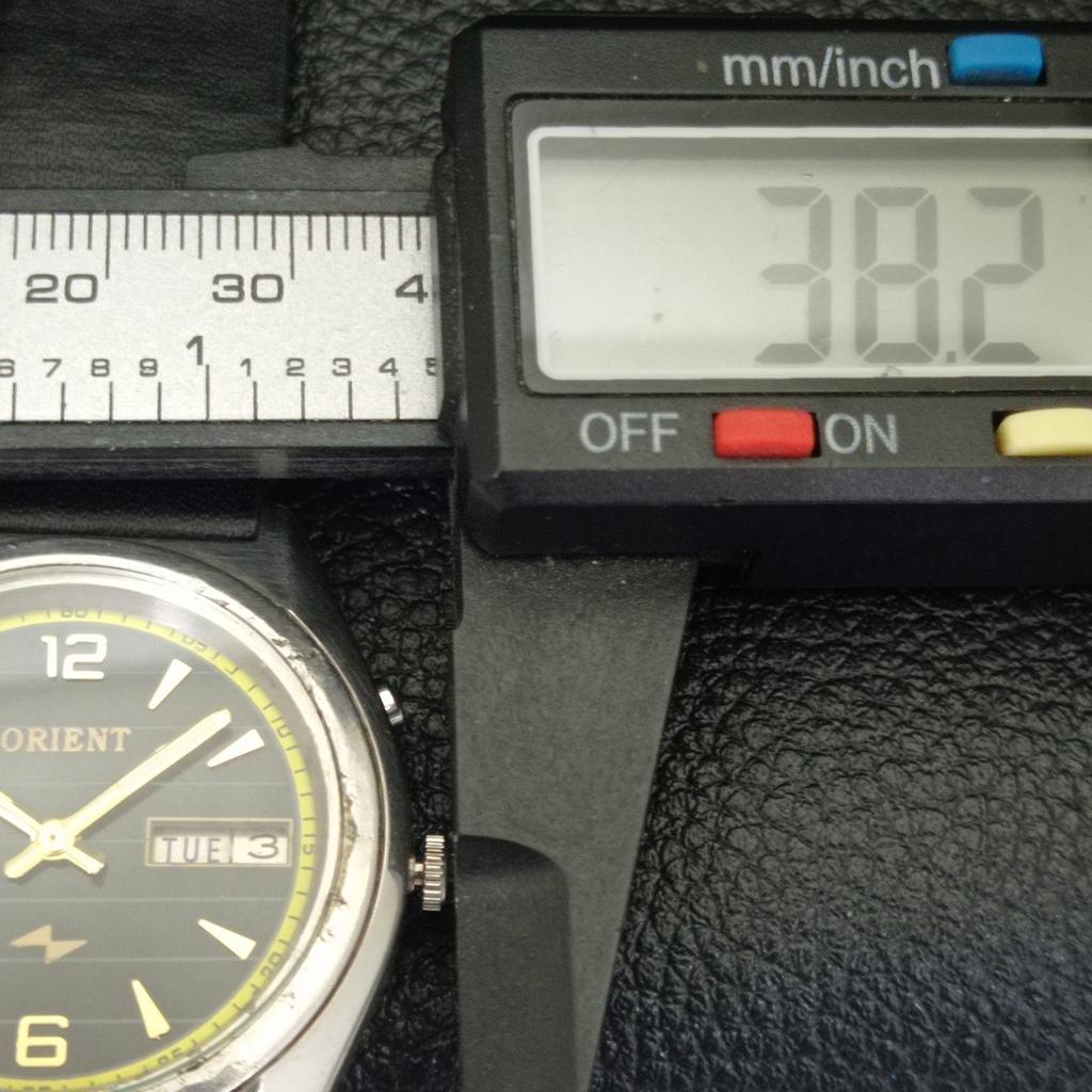 VINTAGE ORIENT AUTOMATIC 46943 JAPAN MENS BLACK COLOR DIAL WATCH A700158-5 R201-a700158