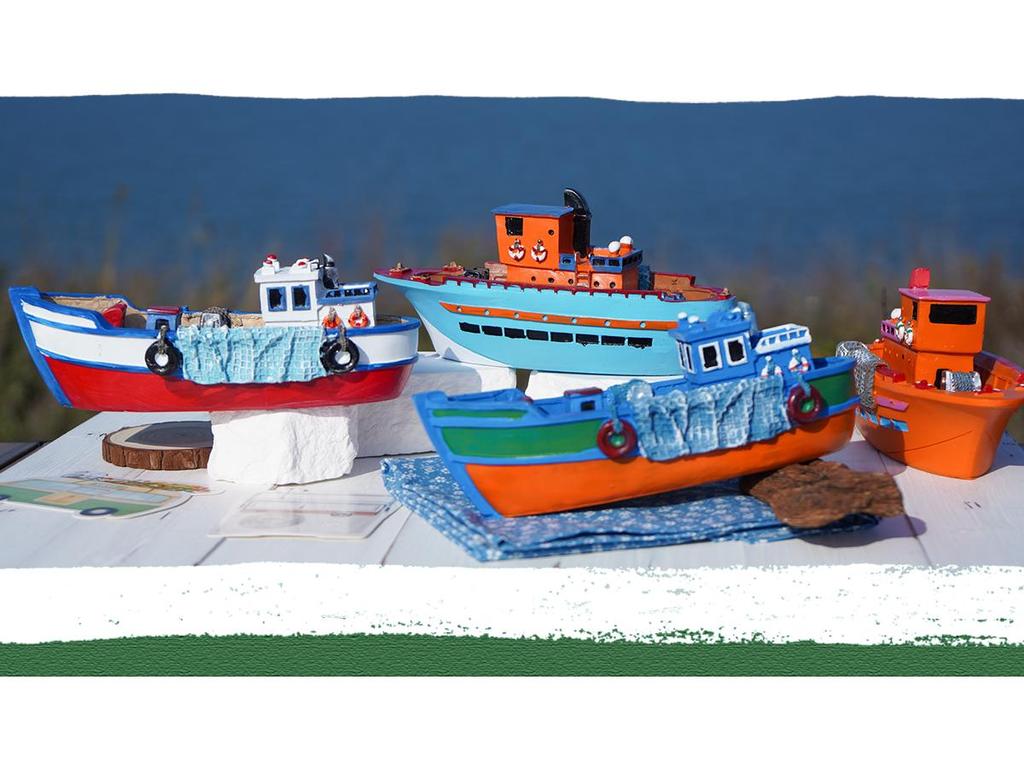 Painted Resin Small Boat Ornament for Home or Children's Room Decor, Seaside Travel Souvenir