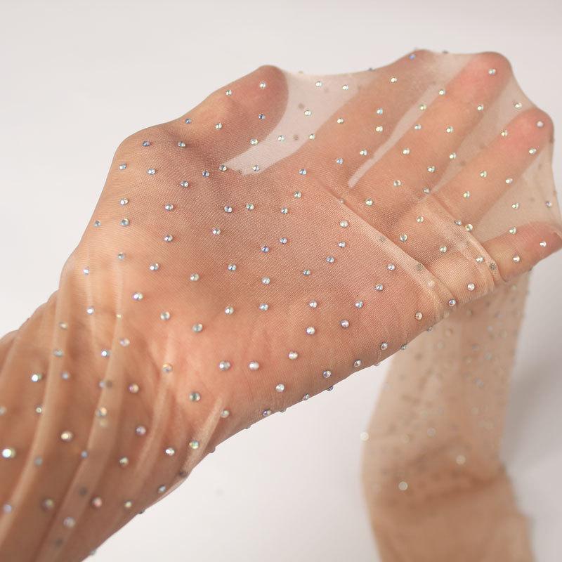 

Новые 20D женские сексуальные масляные блестящие колготки со стразами, атласные чулки с бриллиантами, колготки для фитнеса больших размеров, блестящие колготки One Size телесный