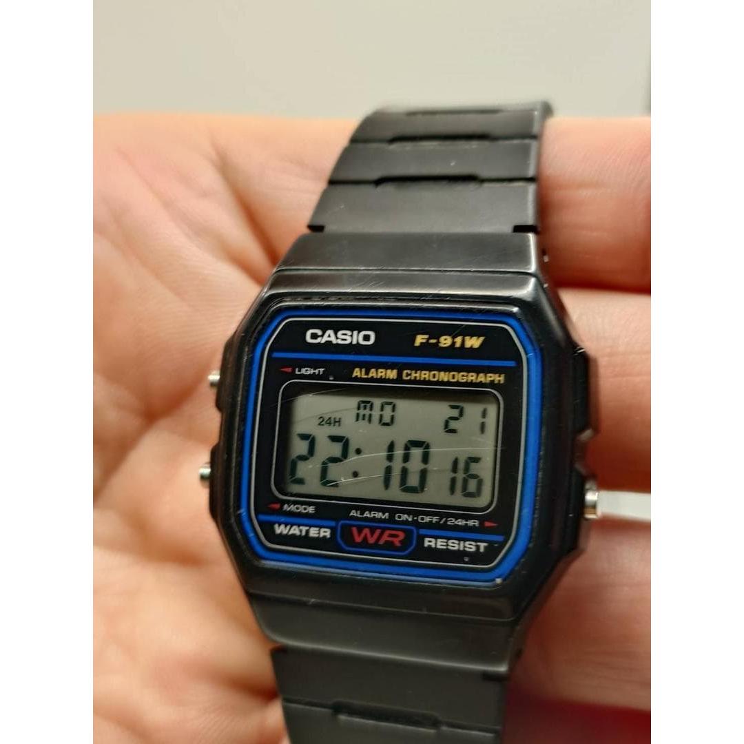 Used CASIO F-91W working item with scratches cheap Casio