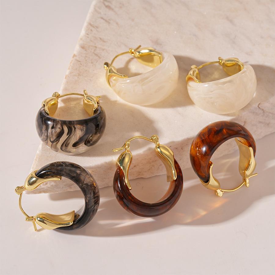 European And American Retro Brown Resin Letter U-shaped Geometric Hoop Earrings For Women Fashion Simple Metal Jewelry Gifts