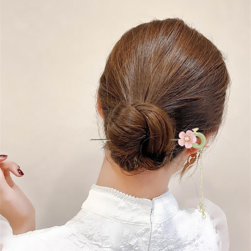 Elegant Chinese Style Hair Clip Tassel Hair Stick Traditional Floral Design Hairstyle Accessor Women Jewelry Hairpin Hair Needle