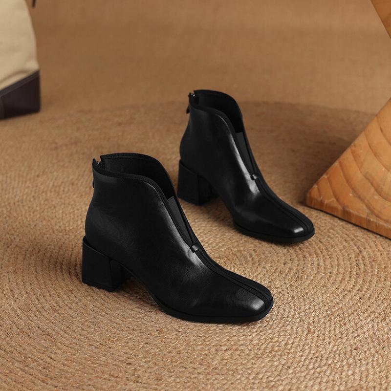 Autumn and winter Korean version large size medium tube boots women's high heel new rear zipper rubber sole women's boots square head fashion boots