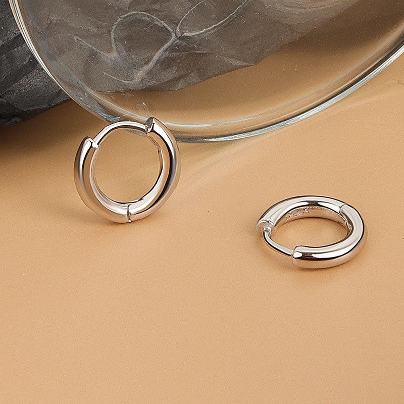 

Stylish Minimalist Hollow Round Hoop Earrings For Women Chic Simple Circle Ear Cuffs Fashion Jewelry Accessories