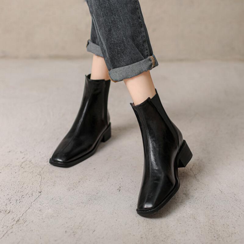 Autumn and winter women's medium boots low heel round head square heel sleeve women's boots comfortable large size leather boots Korean version med