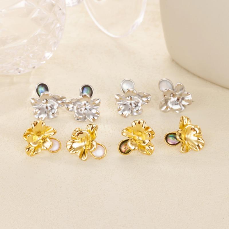 Retro rich flower opal earrings women's niche design sense three-dimensional flower stud earrings light luxury temperament earrings