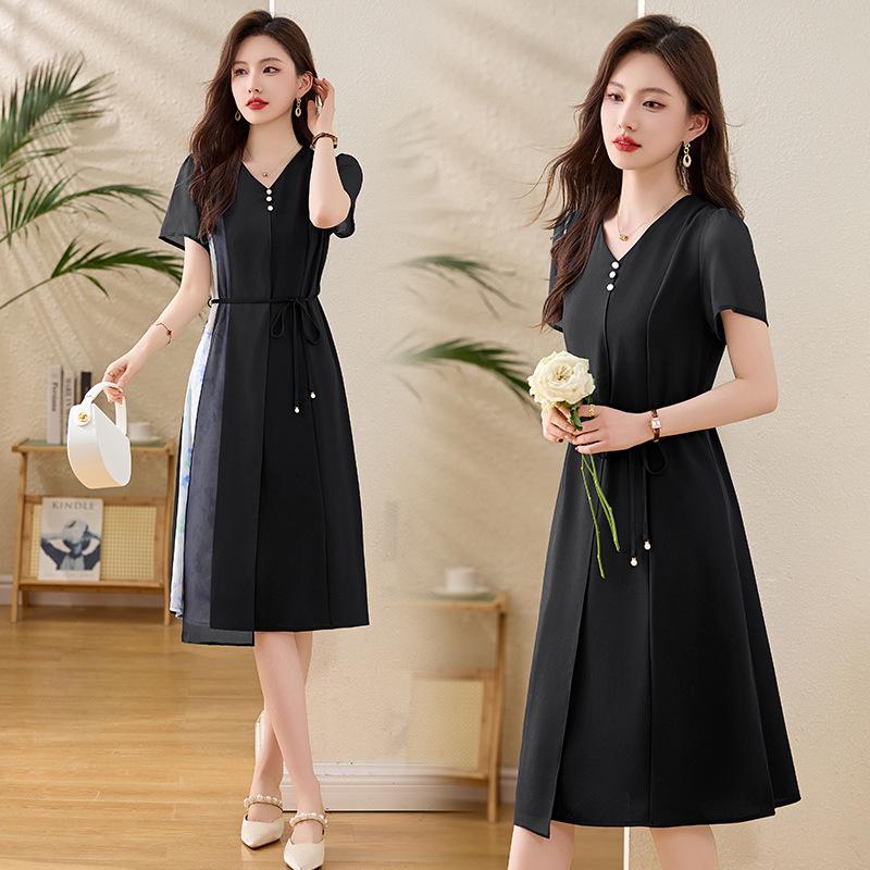 2025 Women's V-Neck Ink Print Color Block Dress with Pendant Belt