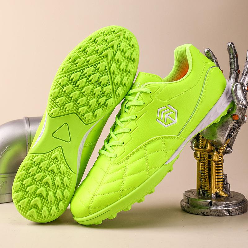 New Children's Outdoor Primary and Secondary School Students Broken Nail Football Shoes, Youth Principal Nail Football Shoes