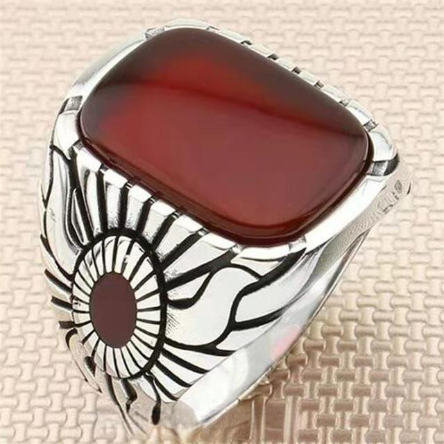 Mens 2023 Red Emerald Inlaid Ring Turkey Retro Domineering Personality Ring To Attend The Banquet Highquality Jewelry