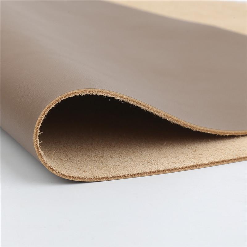 Skóra bydlęca 1,5 mm, w kolorze beżowym, o splocie płóciennym, do ręcznie robionych torebek DIY
