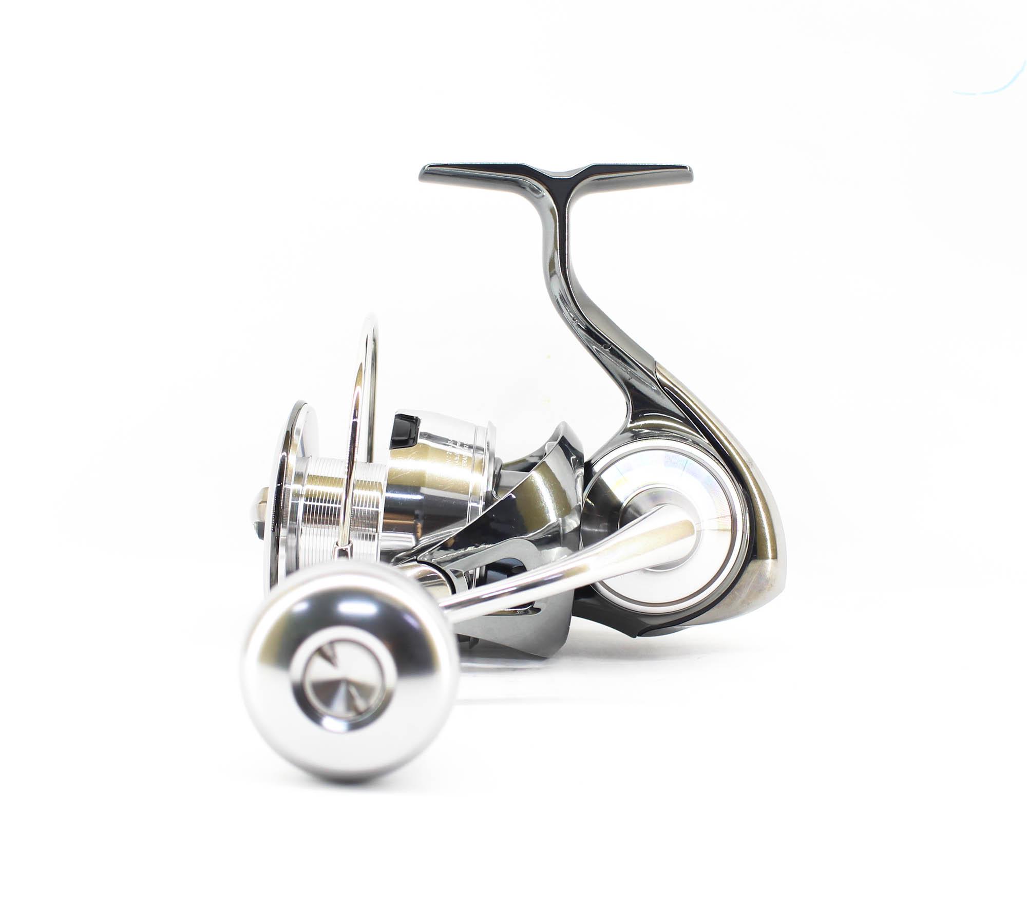 

Катушка Daiwa спиннинговая 22 Exist-G LT 5000D-C (7397)